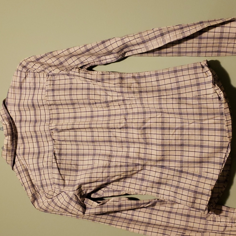 Hollister like new. Absolutely gorgeous Button down, collar shirt - Picture 6 of 9